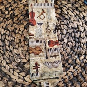 Calling all Musicians!! 100 %silk Music tie